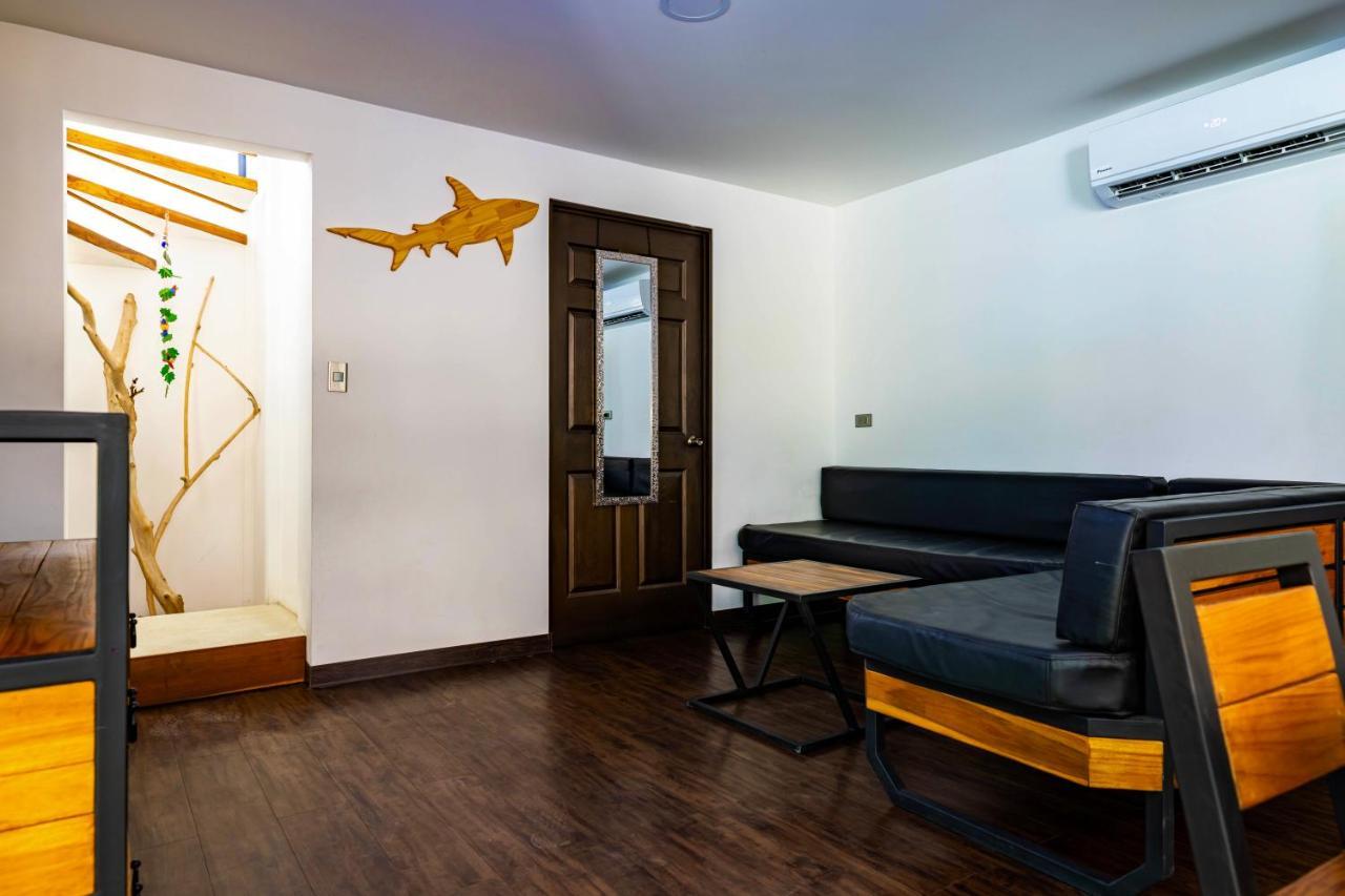 Appartamento Shark Town Mal Pais Playa Santa Teresa  Esterno foto